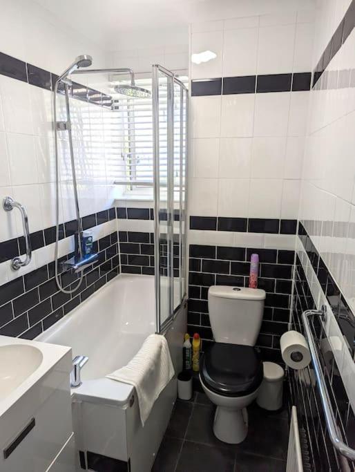 Charming 2-Bed Garden Flat Apartment London Luaran gambar