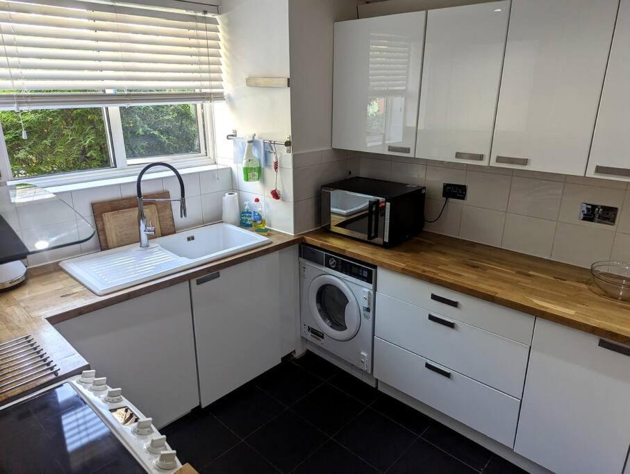 Charming 2-Bed Garden Flat Apartment London Luaran gambar