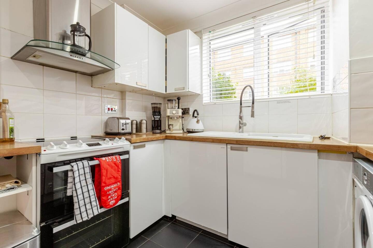 Charming 2-Bed Garden Flat Apartment London Luaran gambar